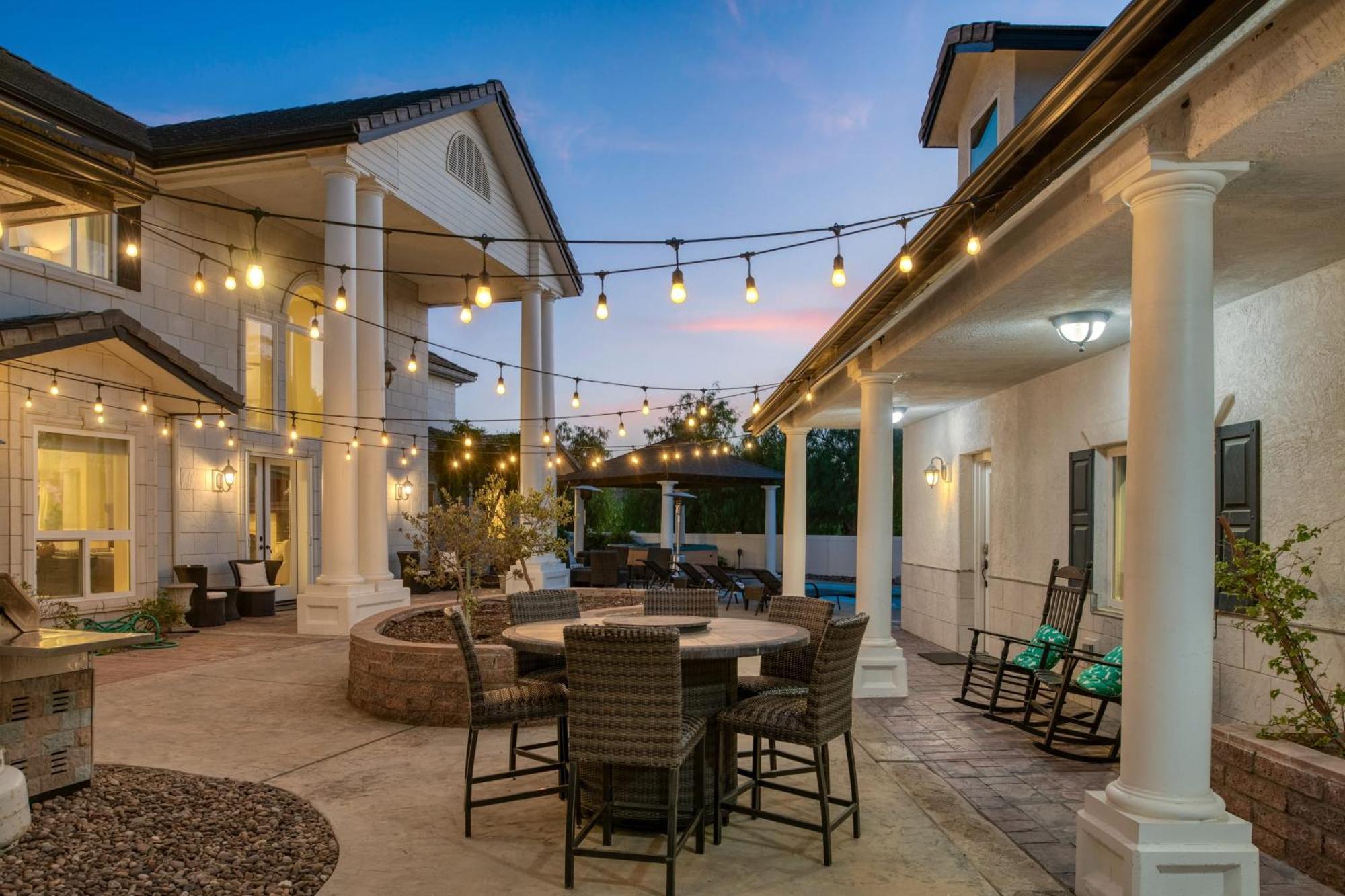 Grand Contento By Avantstay Extraordinary Estate W Pool Hot Tub Movie Room 테메큘라 외부 사진