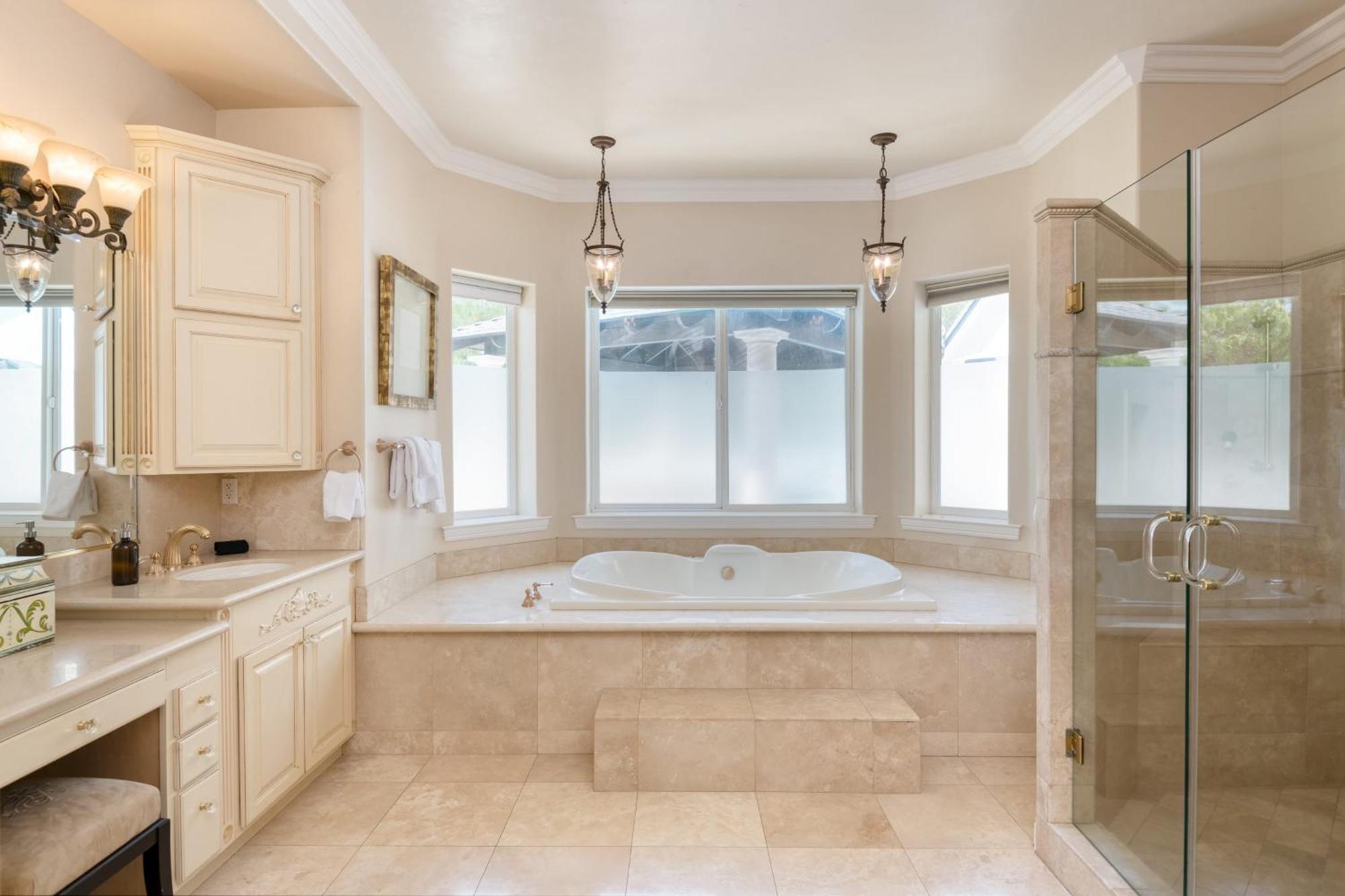 Grand Contento By Avantstay Extraordinary Estate W Pool Hot Tub Movie Room 테메큘라 외부 사진