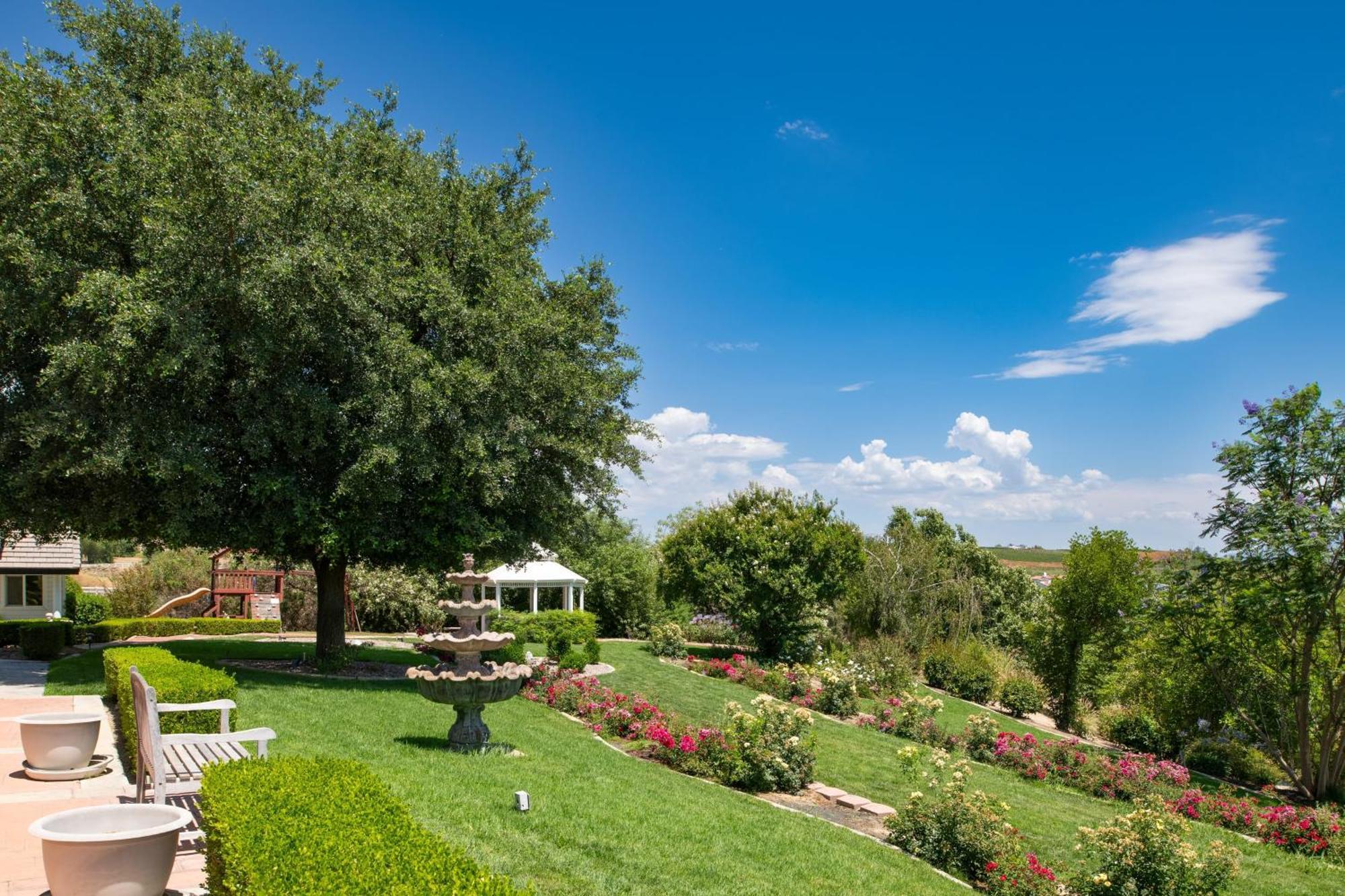 Grand Contento By Avantstay Extraordinary Estate W Pool Hot Tub Movie Room 테메큘라 외부 사진